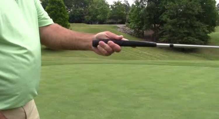 Titleist Tips: Putt Better with the Correct Grip